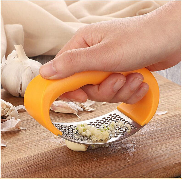 Garlic Press Ginger Rocker New 2019, Useful Stainless Steel Crusher Squeezer with Comfortable Handle, Easy to Use, Durable